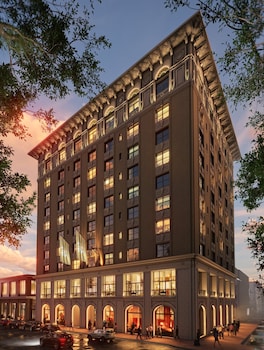 recess hotel and club
