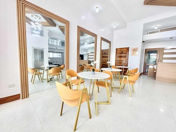 Palette Cebu The Almonds Boutique Aparthotel Near University Of Cebu,,3 star