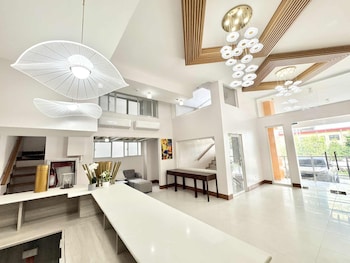 palette cebu the almonds boutique aparthotel near university of cebu