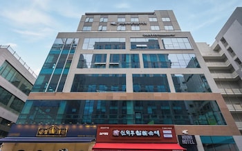 incheon hound new town branch