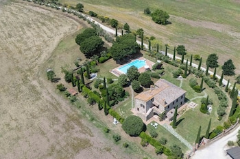 villa tiberini wine relais