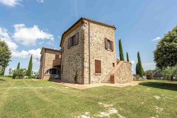 villa tiberini wine relais