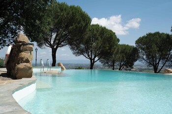 villa tiberini wine relais