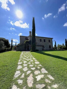 villa tiberini wine relais