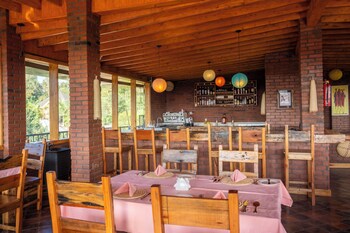 Zondela House,,3 star