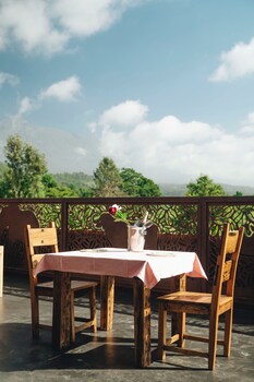 zondela house