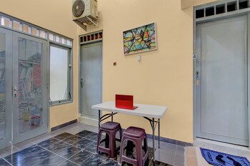 Oyo 95136 Jec Plumbon Homestay Syariah,1, Jalan Plumbon, Sorowajan, Banguntapan,2 star