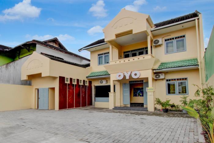 oyo 95136 jec plumbon homestay syariah