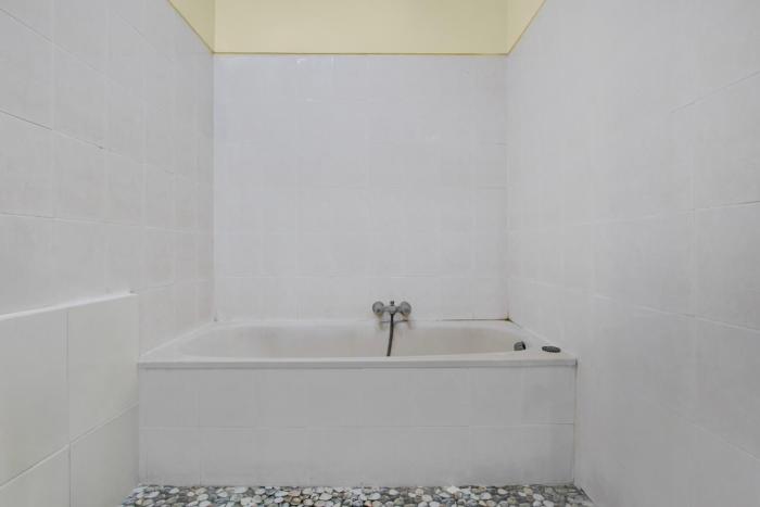 oyo 95136 jec plumbon homestay syariah