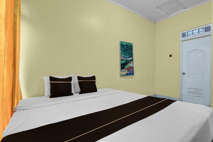 oyo 95136 jec plumbon homestay syariah