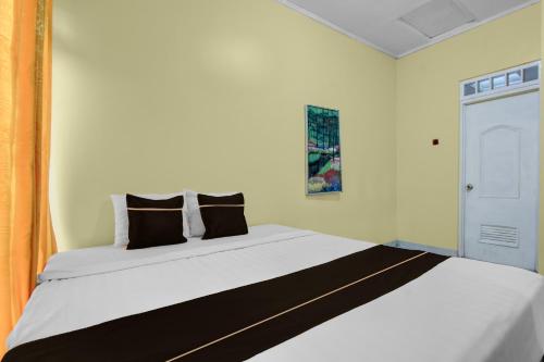 oyo 95136 jec plumbon homestay syariah