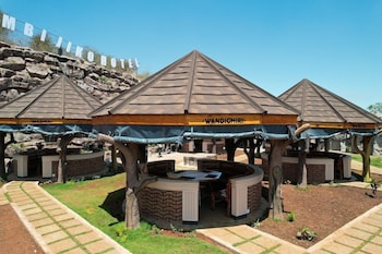 mawimbi jiko hotel taveta