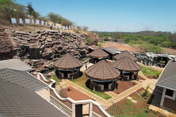 mawimbi jiko hotel taveta