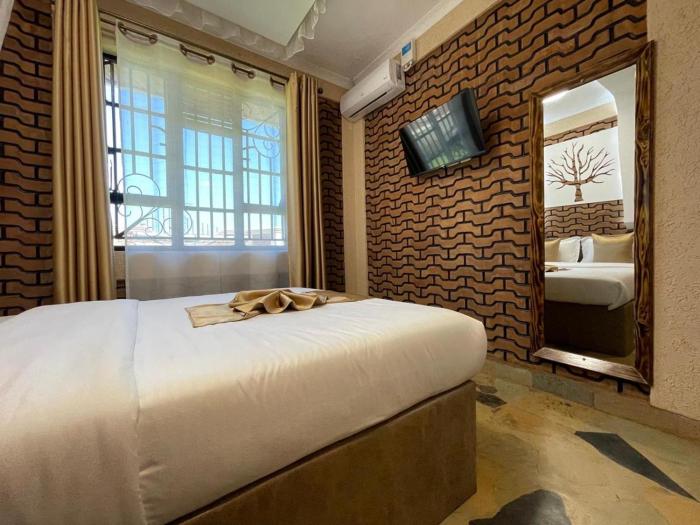 mawimbi jiko hotel taveta