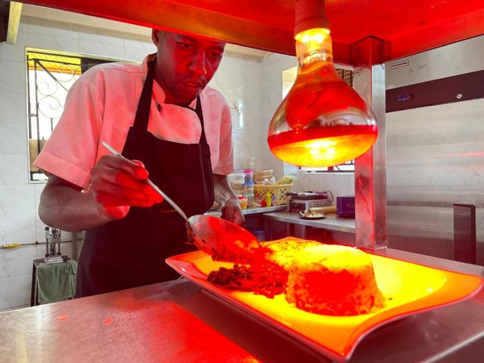 mawimbi jiko hotel taveta