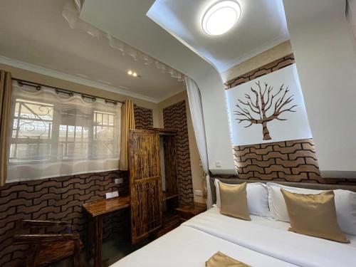 mawimbi jiko hotel taveta