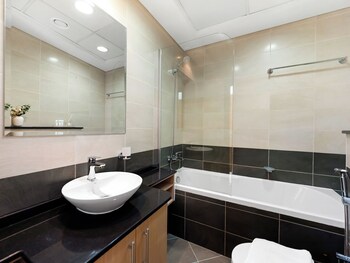 charming flat with sea and ain view