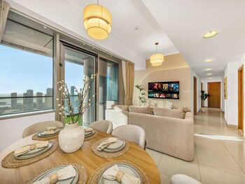 charming flat with sea and ain view