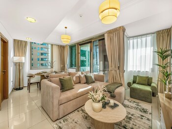 charming flat with sea and ain view