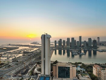 charming flat with sea and ain view