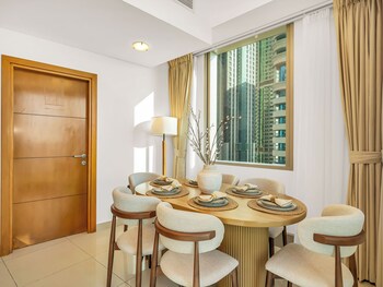 charming flat with sea and ain view