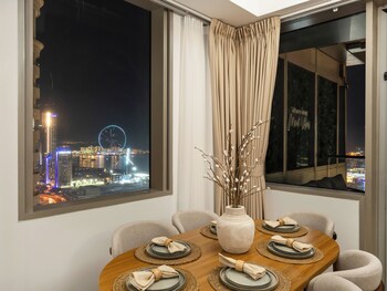 charming flat with sea and ain view