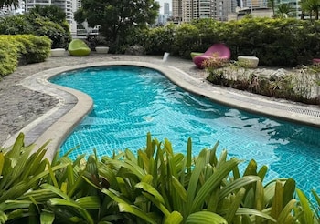 Eleve Suites,,2 star