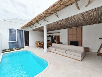 Melody Villa Uluwatu,,4 star