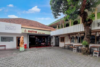 oyo 95140 metro guest house