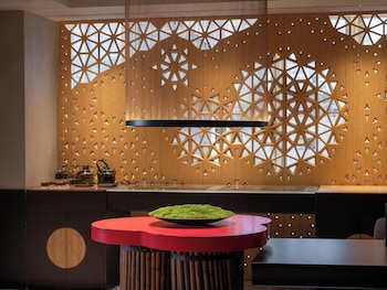 Ssaw Garden Hotel Chengdu - Chunxi Road Taikoo Li Branch,,5 star