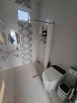 Ouranos Hotel,,3 star
