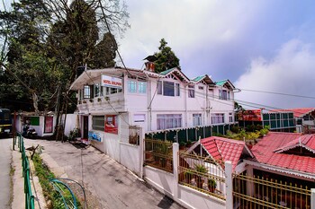hotel dolphin darjeeling