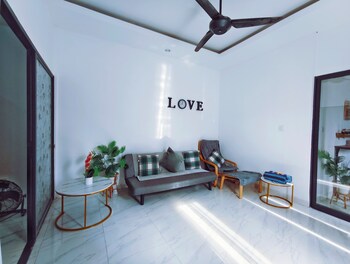 joy private pool house