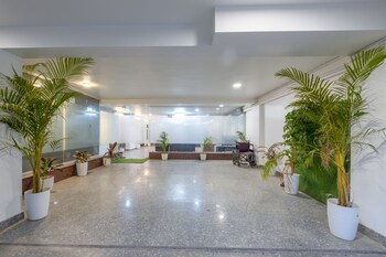 the empire hotel near dlf golf course