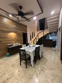 sadachandra home stay