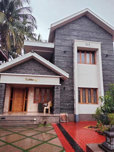 sadachandra home stay