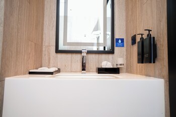 Azha Alriyadh,,1 star