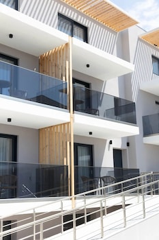 calma luxury suites