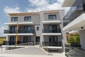 calma luxury suites