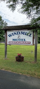 windmill motel restaurant