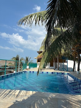 Los Pinos Beach Club,,3 star