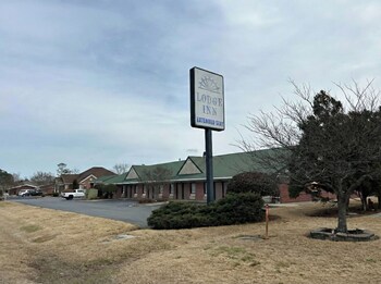 Lodge Inn Extended Stay,,2 star