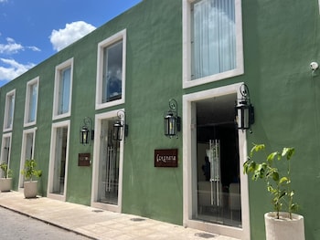 hotel serenata santa lucia merida