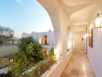 hotel serenata santa lucia merida