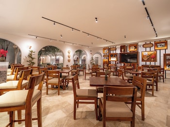 hotel serenata santa lucia merida