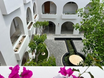 hotel serenata santa lucia merida