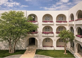 hotel serenata santa lucia merida