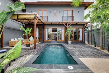 2 zen bali villa canggu