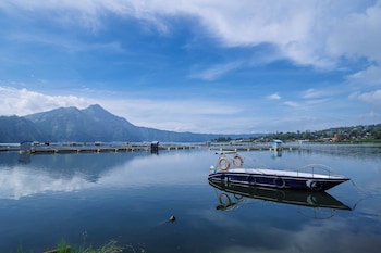 the dewi tasik kintamani cabin and villa