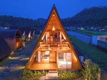 the dewi tasik kintamani cabin and villa